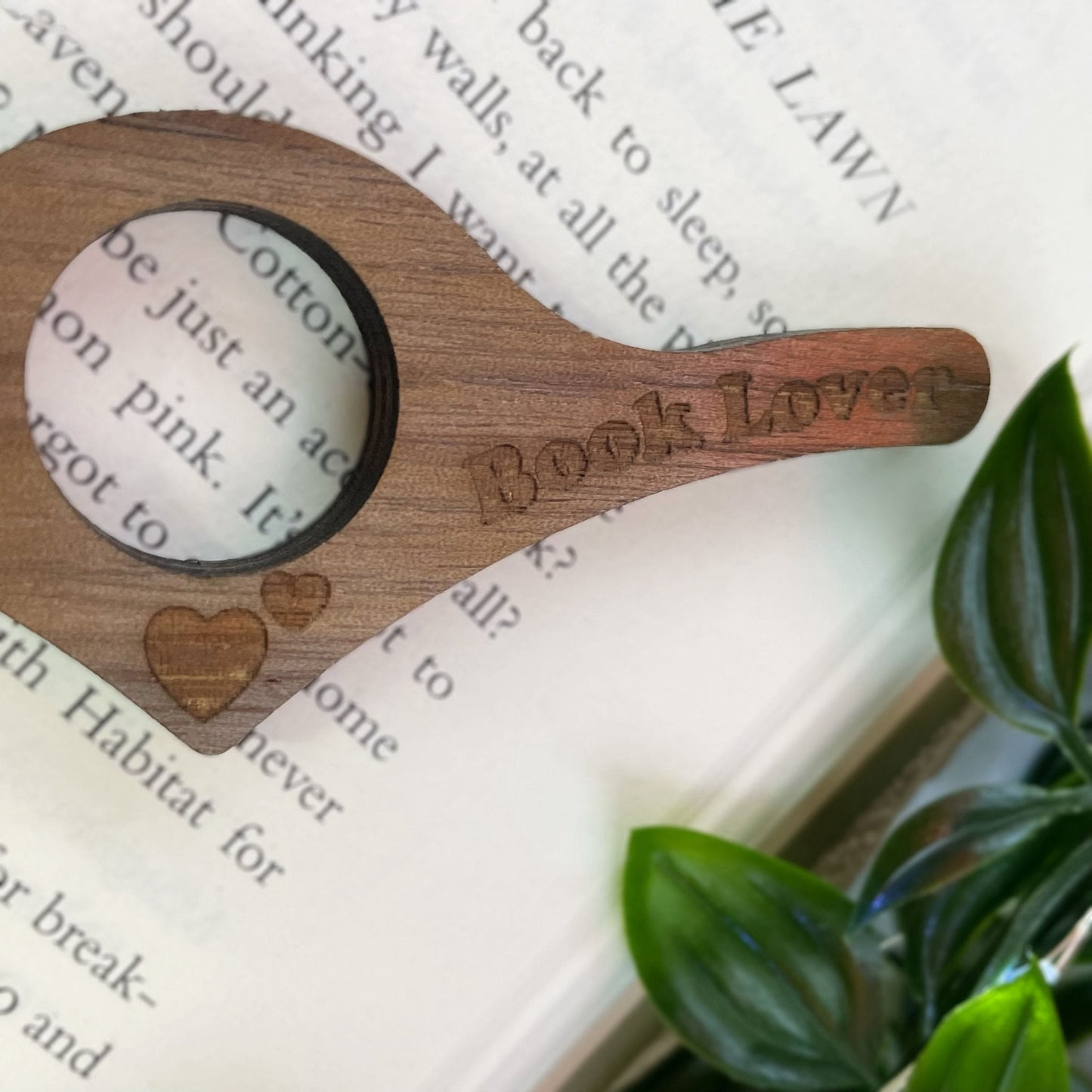 Book Lover Thumb Book Holder - Lost Minds Clothing